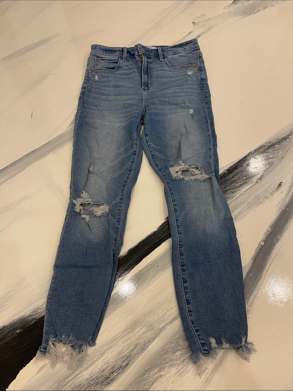 Abercrombie & Fitch Women's Light Blue Distressed Jeans